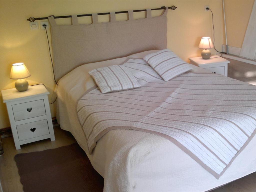 Les Marronniers Hotel Cambremer Quarto foto